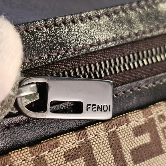 👜Fendi Zucchino Canvas & Leather Vintage Wallet in Continental Brown & Beige - Picture 6 of 15